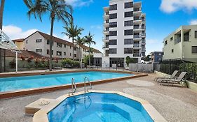 Aqualine Apartments On The Broadwater